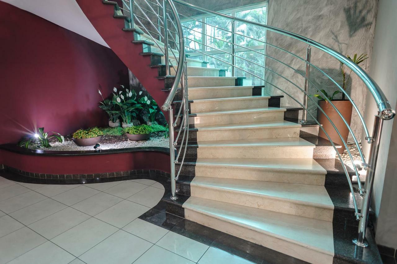 Hotel The Premium Осаску Екстериор снимка