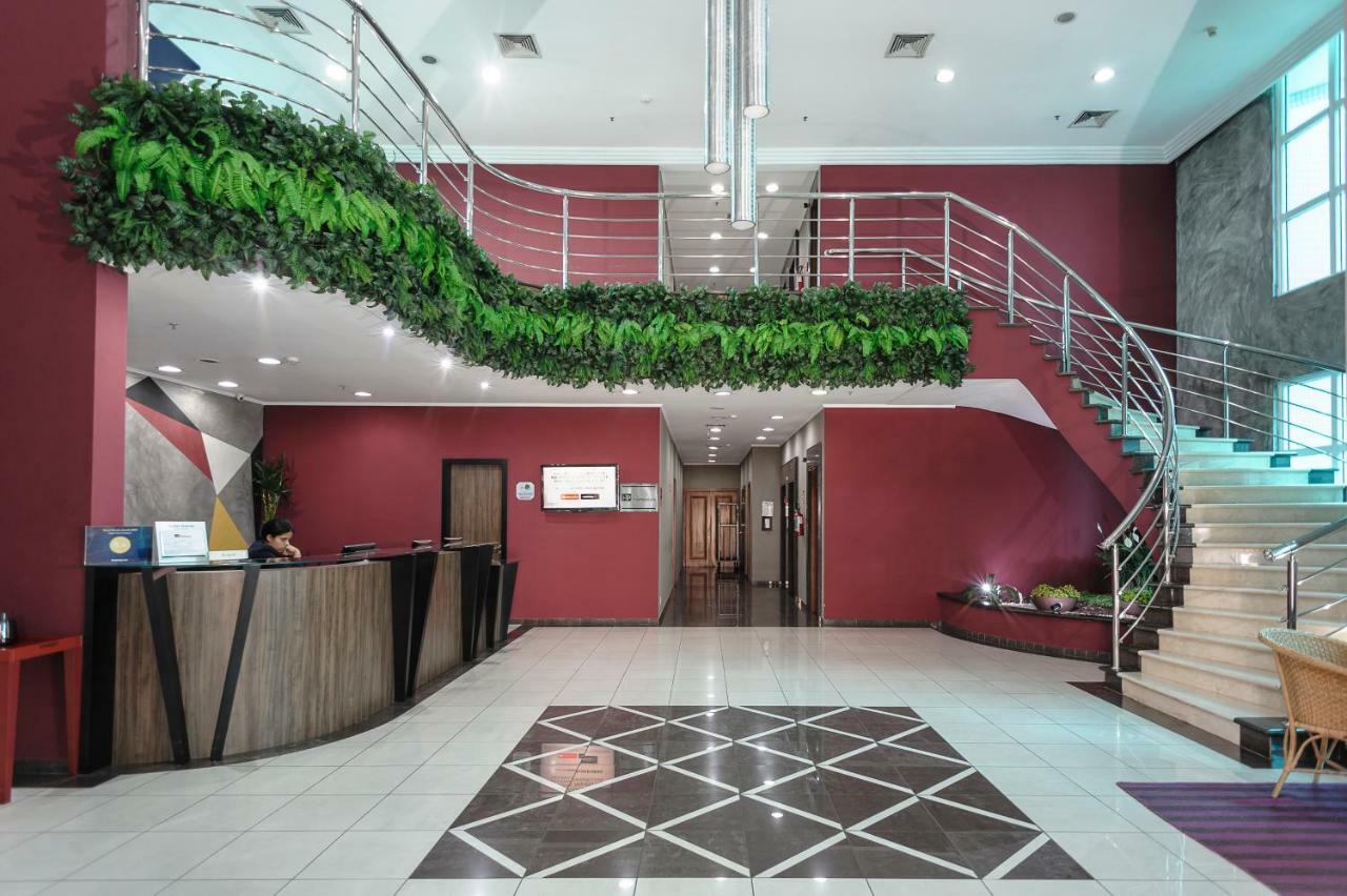 Hotel The Premium Осаску Екстериор снимка